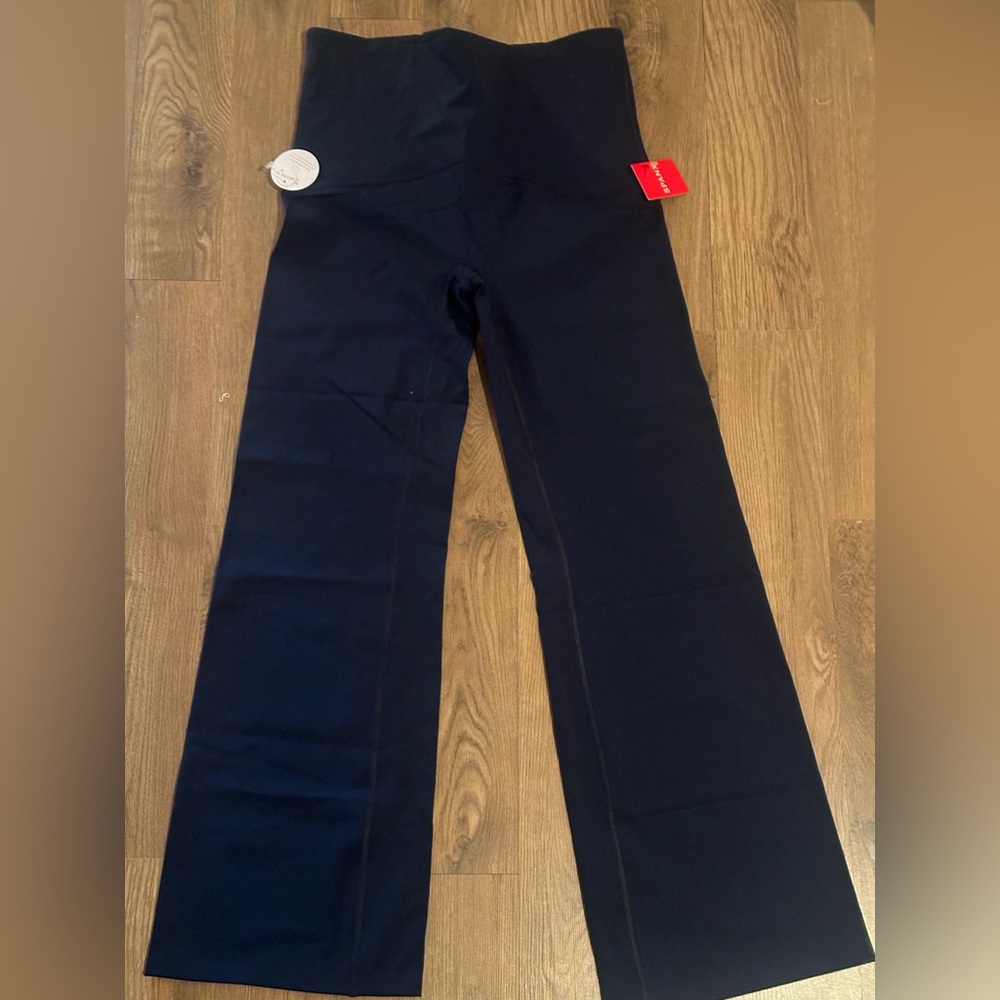 Spanx Booty Boost Flare Yoga Pants
